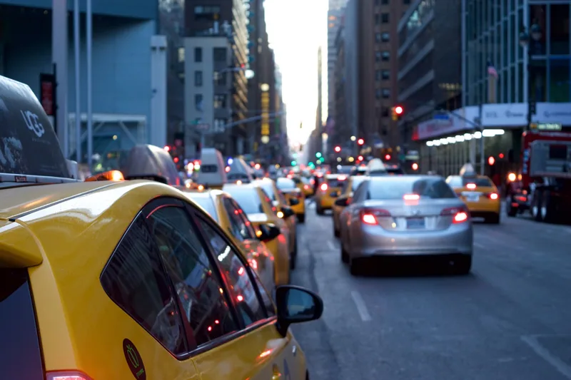 taxi-1209542_1920